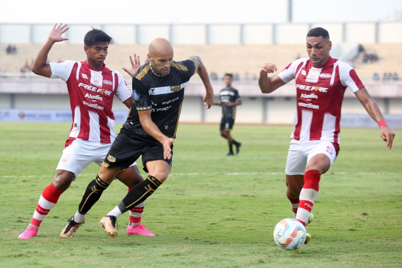 Dewa United usung misi bangkit ketika jamu Persebaya Surabaya Dewa United usung misi bangkit ketika jamu Persebaya Surabaya