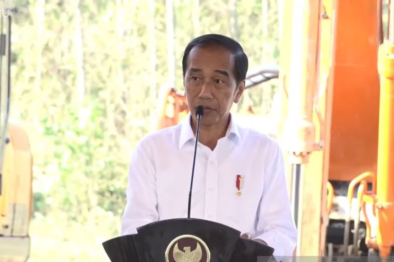Jokowi sebut beban berat Pulau Jawa munculkan persoalan sulit diselesaikan