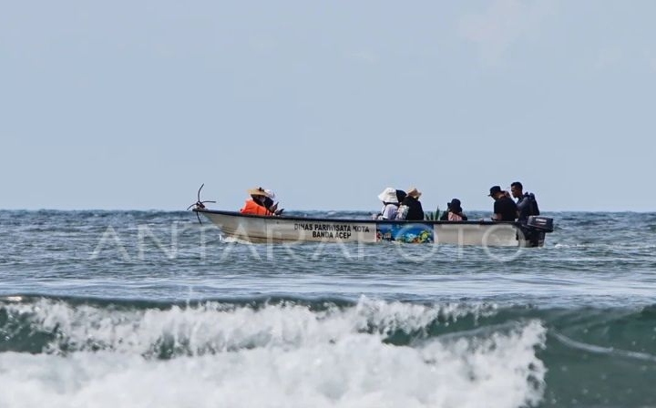 BMKG minta nelayan waspada gelombang laut capai 3,5 meter di Aceh BMKG minta nelayan waspada gelombang laut capai 3,5 meter di Aceh
