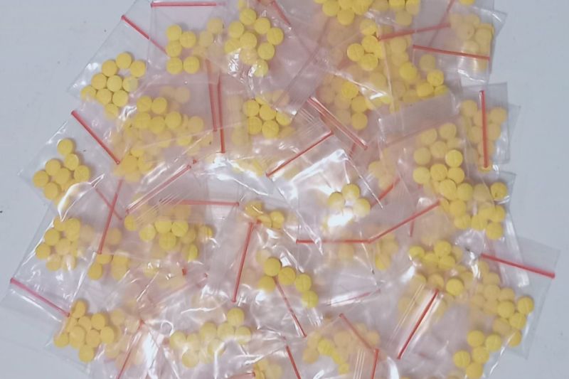 Polisi Tangerang sita 1.166 obat terlarang siap edar Polisi Tangerang sita 1.166 obat terlarang siap edar