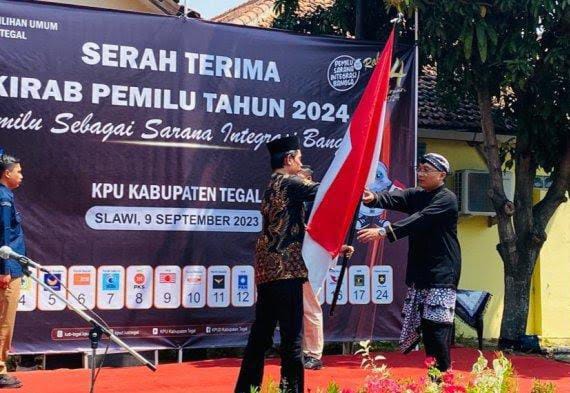 Polres Tegal kawal Kirab Pemilu Damai 2024 Polres Tegal kawal Kirab Pemilu Damai 2024