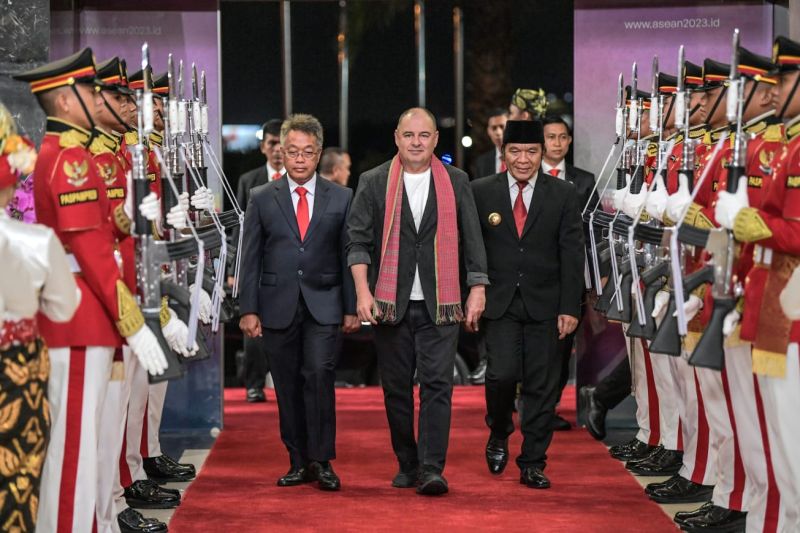 Para tamu KTT ASEAN 2023 disambut dengan tarian khas Banten