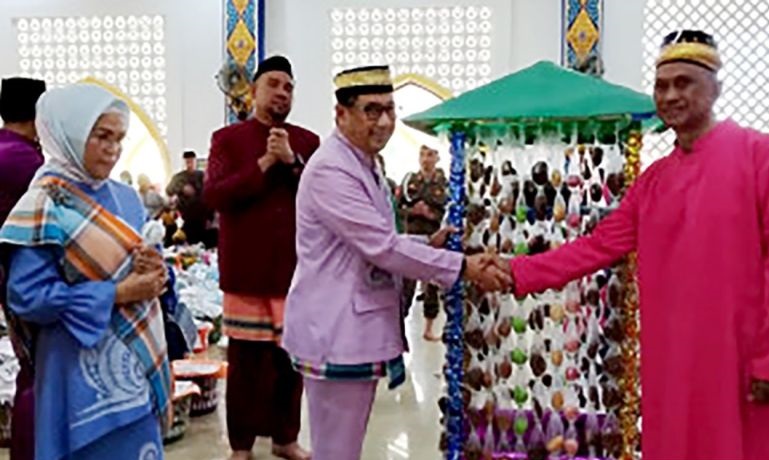 Ratusan Tolangga dan Toyopo semarakkan Maulid Nabi di Bone Bolango Ratusan Tolangga dan Toyopo semarakkan Maulid Nabi di Bone Bolango