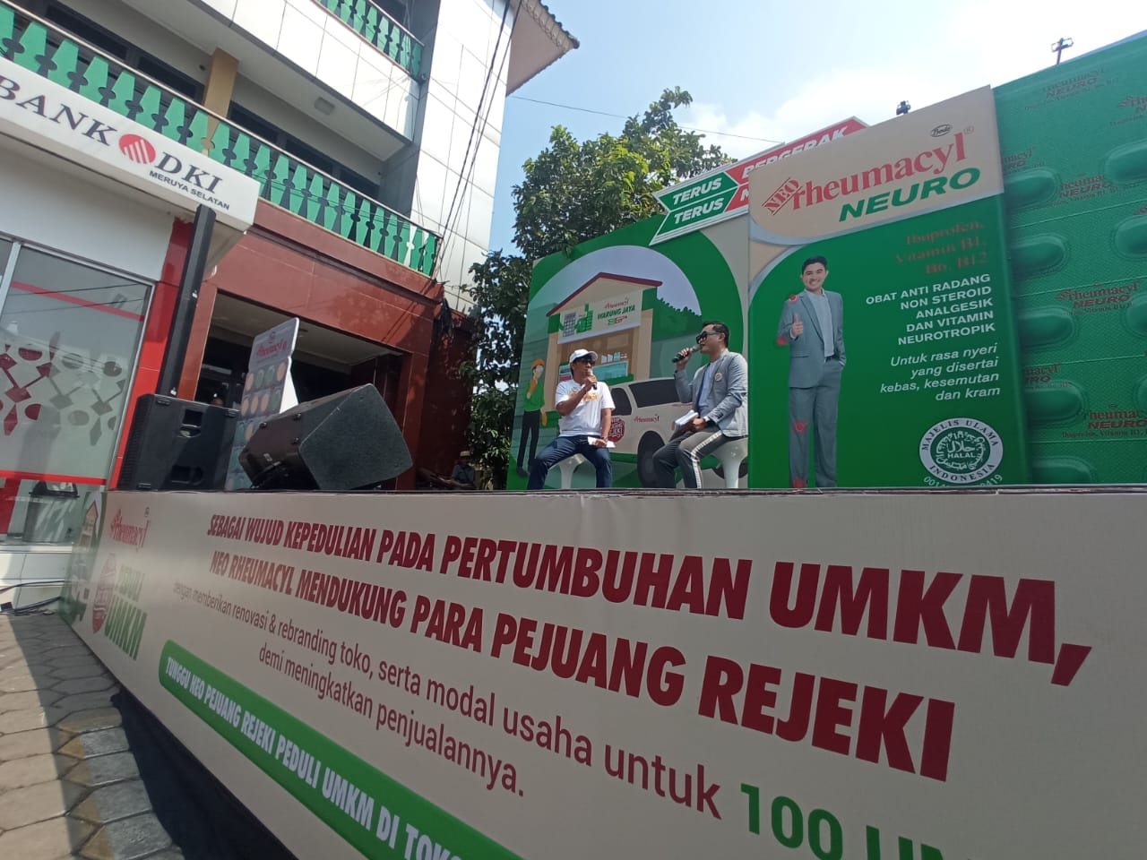 NEO Pejuang Rejeki Peduli UMKM 2024 renovasi dan beri modal usaha NEO Pejuang Rejeki Peduli UMKM 2024 renovasi dan beri modal usaha