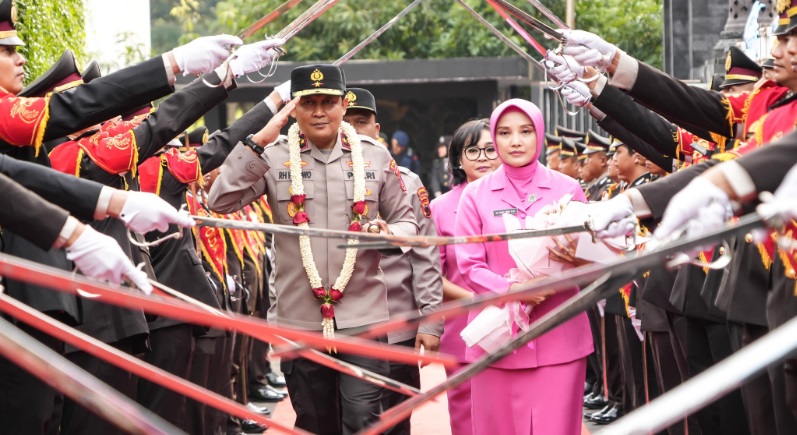 Ribut Hari Wibowo jadi Kapolda Jateng yang baru Ribut Hari Wibowo jadi Kapolda Jateng yang baru