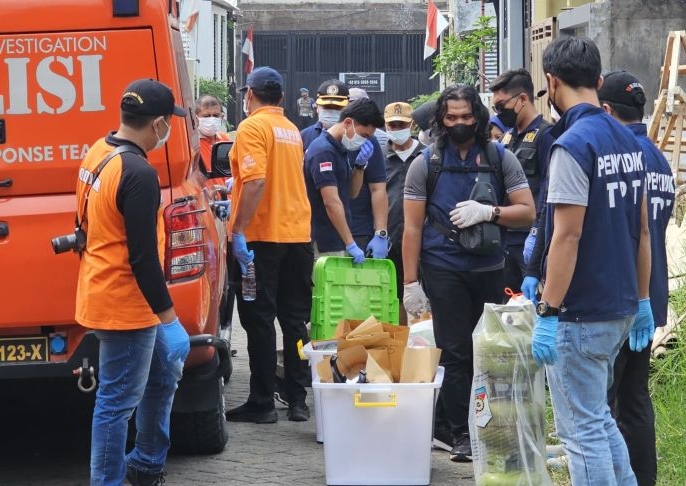Polisi temukan bahan peledak saat geledah rumah terduga teroris Batu