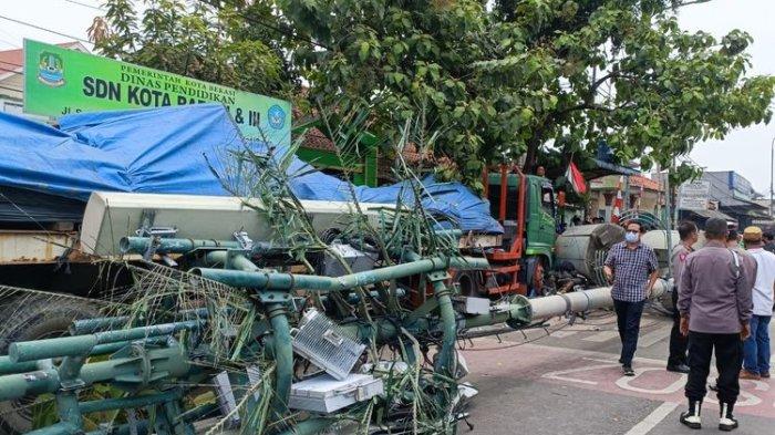 31 Agustus 2022: Kecelakaan maut di Bekasi tewaskan 11 orang 31 Agustus 2022: Kecelakaan maut di Bekasi tewaskan 11 orang