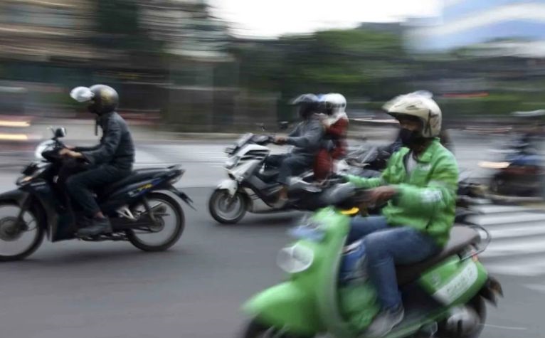 Pengguna diimbau hindari sekitar Medan Merdeka terkait aksi ojol Pengguna diimbau hindari sekitar Medan Merdeka terkait aksi ojol
