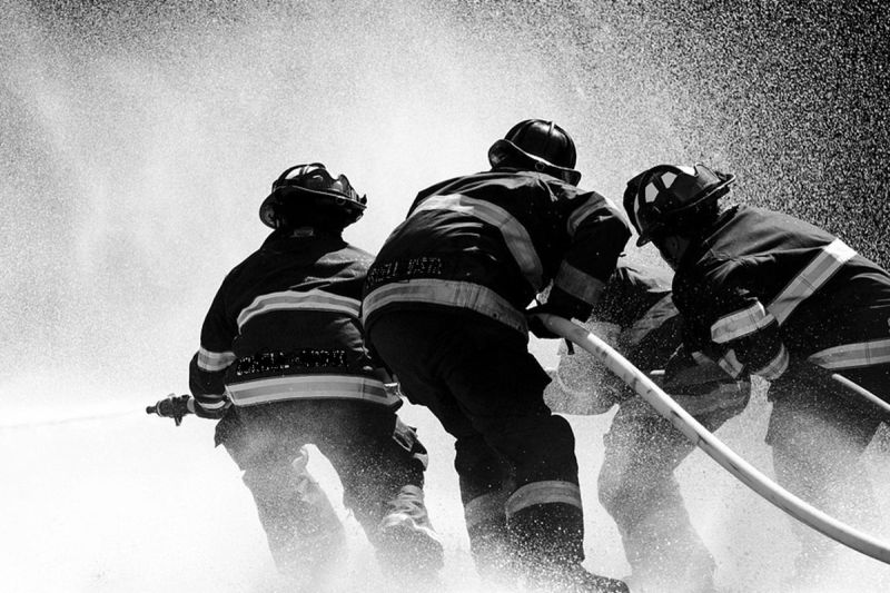 Lebih dari 30 orang terluka saat sebuah bianglala di Jerman terbakar Lebih dari 30 orang terluka saat sebuah bianglala di Jerman terbakar