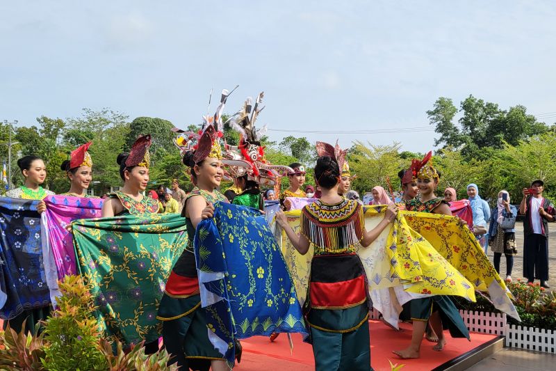 Pj Bupati: Wastra Rambatan Senggani jadi ikon Kubu Raya