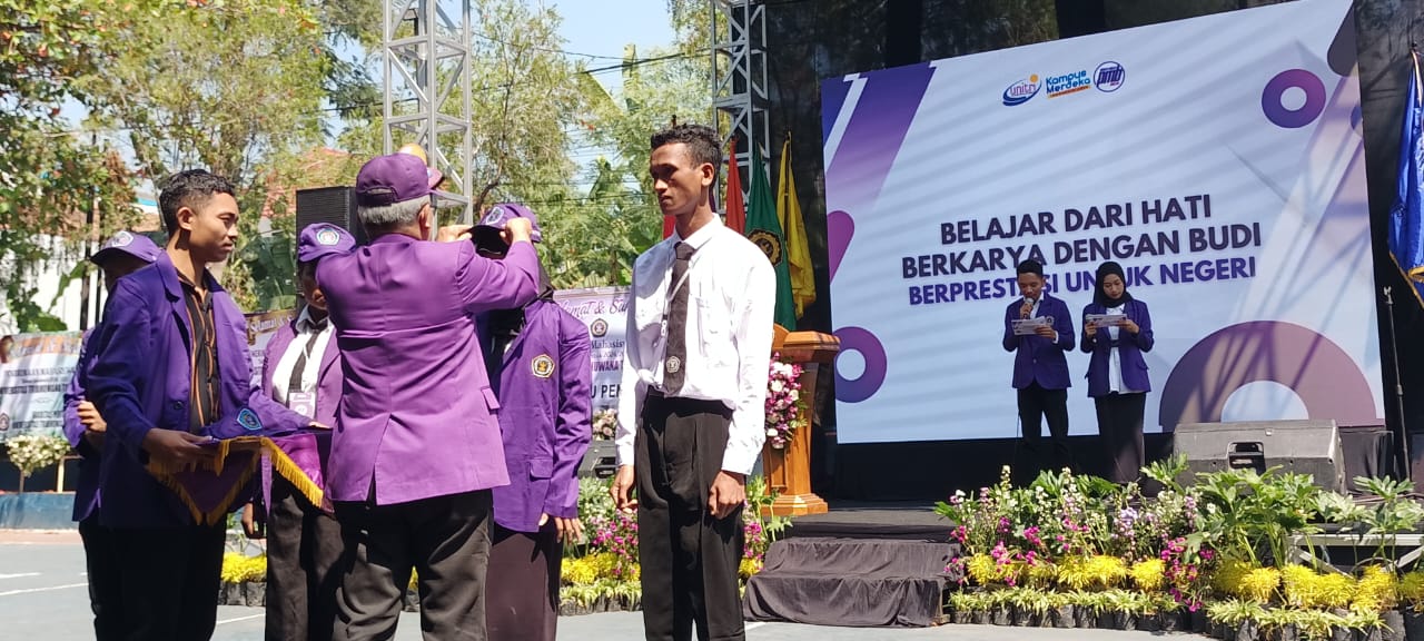 Rektor Unitri minta mahasiswa baru bisa beradaptasi dengan masyarakat sekitar kampus Rektor Unitri minta mahasiswa baru bisa beradaptasi dengan masyarakat sekitar kampus