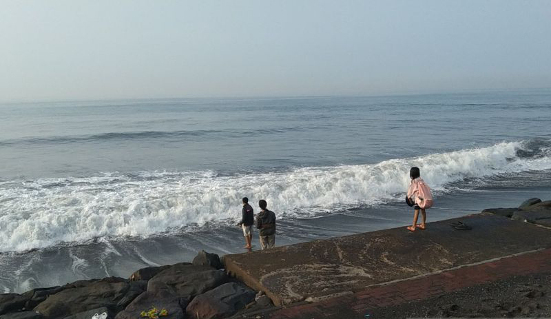 Masyarakat diminta waspadai gelombang tinggi 4 meter di perairan Bali Masyarakat diminta waspadai gelombang tinggi 4 meter di perairan Bali
