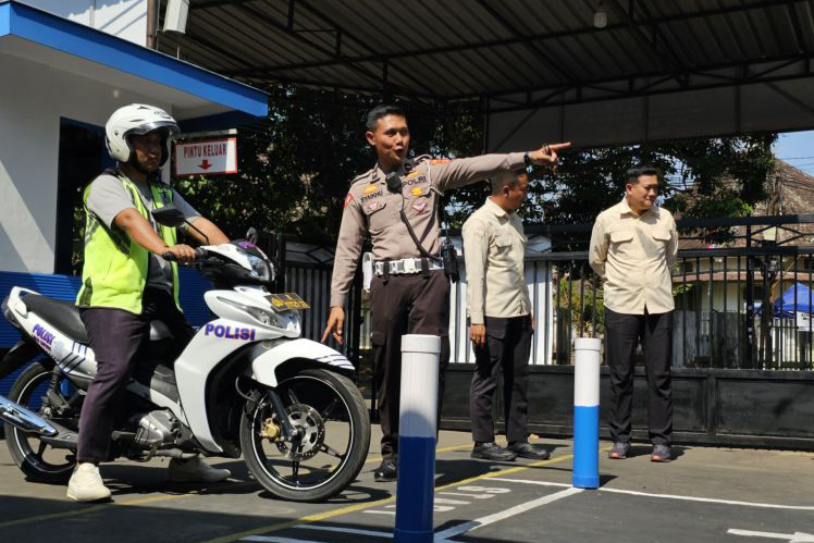 Lima lokasi SIM Keliling di Jakarta Lima lokasi SIM Keliling di Jakarta
