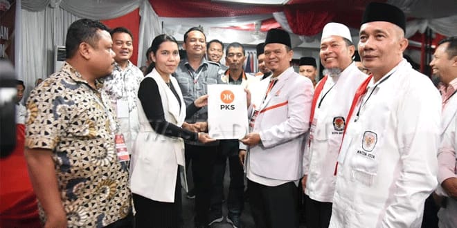 KPU Kota Medan terima pendaftaran tiga peserta pasangan balon Pilkada Medan KPU Kota Medan terima pendaftaran tiga peserta pasangan balon Pilkada Medan
