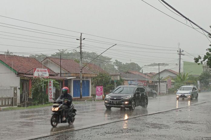 Hujan ringan berpotensi terjadi di kota-kota besar pada Selasa Hujan ringan berpotensi terjadi di kota-kota besar pada Selasa