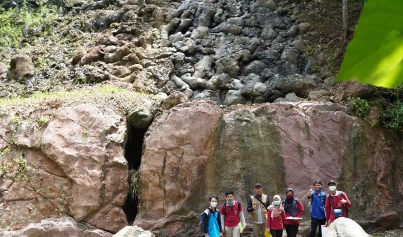 BRIN temukan 13 situs warisan geologi skala internasional di Kebumen BRIN temukan 13 situs warisan geologi skala internasional di Kebumen