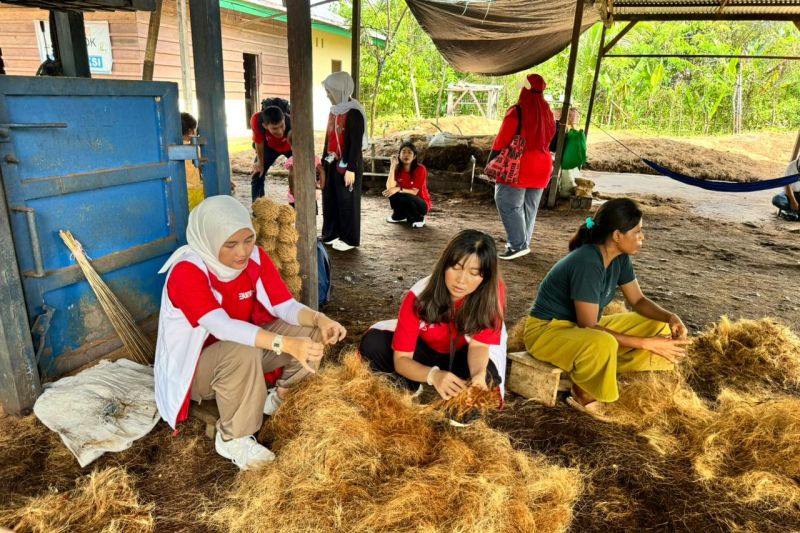 Relawan Bhakti Kementerian BUMN gelar 10 program di Halmahera Timur Relawan Bhakti Kementerian BUMN gelar 10 program di Halmahera Timur