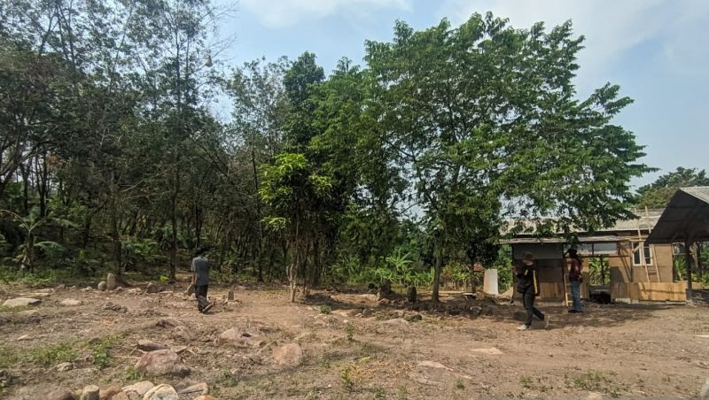 Budayawan temukan puluhan makam keramat palsu di Palabuhanratu