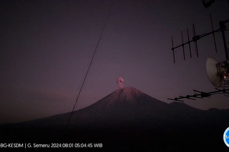 Erupsi Gunung Semeru selama 139 detik Erupsi Gunung Semeru selama 139 detik