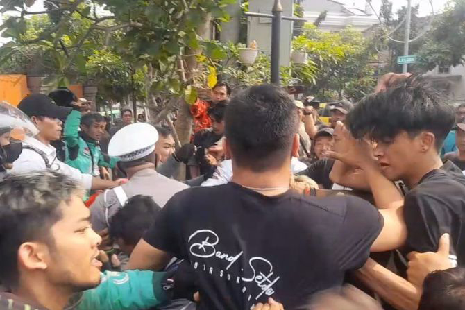 Polisi sebut bentrokan antar-pengemudi angkutan akibat kesalahpahaman Polisi sebut bentrokan antar-pengemudi angkutan akibat kesalahpahaman