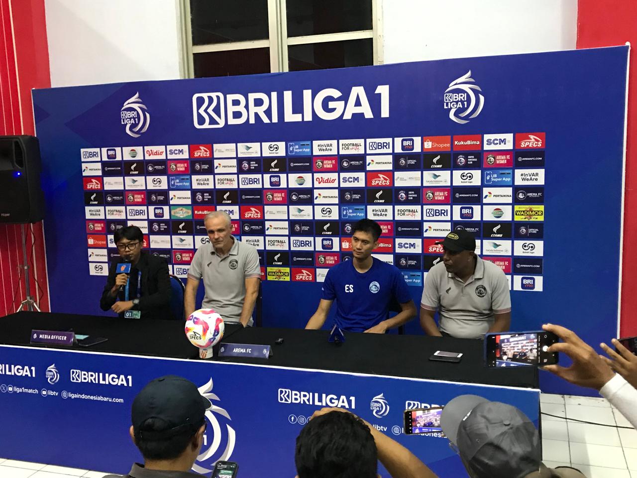 Arema FC bermain imbang 0-0 lawan Dewa United FC Arema FC bermain imbang 0-0 lawan Dewa United FC