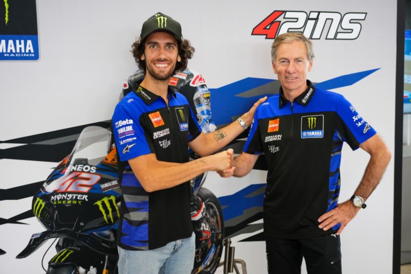 Rins resmi perpanjang kontrak dengan Yamaha hingga 2026 Rins resmi perpanjang kontrak dengan Yamaha hingga 2026