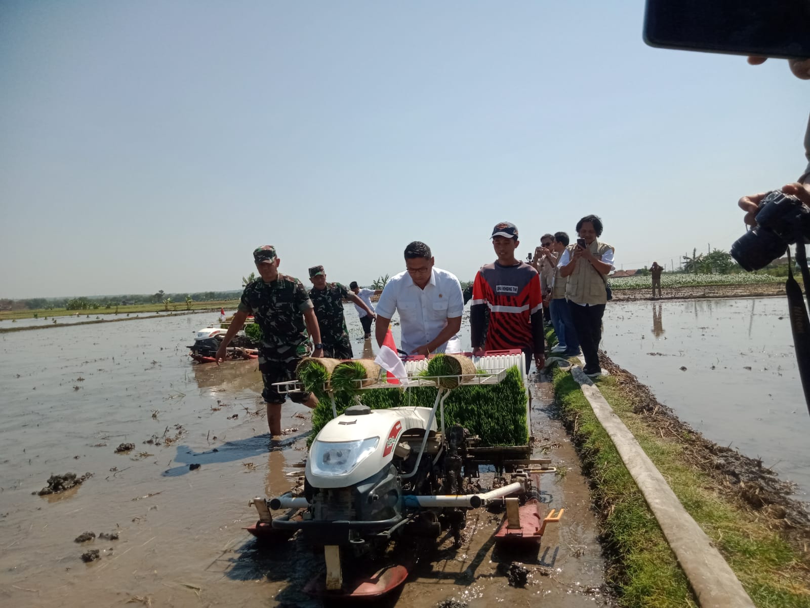 Wamentan cek manfaat program pompanisasi pertanian di Boyolali Wamentan cek manfaat program pompanisasi pertanian di Boyolali