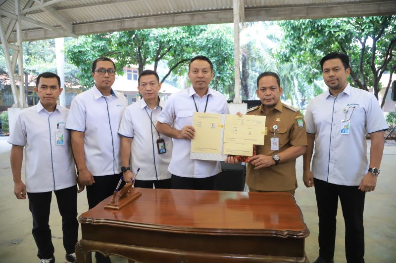 Pemkot Tangerang dan Bpjamsostek kerja sama beri perlindungan sosial pekerja rentan Pemkot Tangerang dan Bpjamsostek kerja sama beri perlindungan sosial pekerja rentan