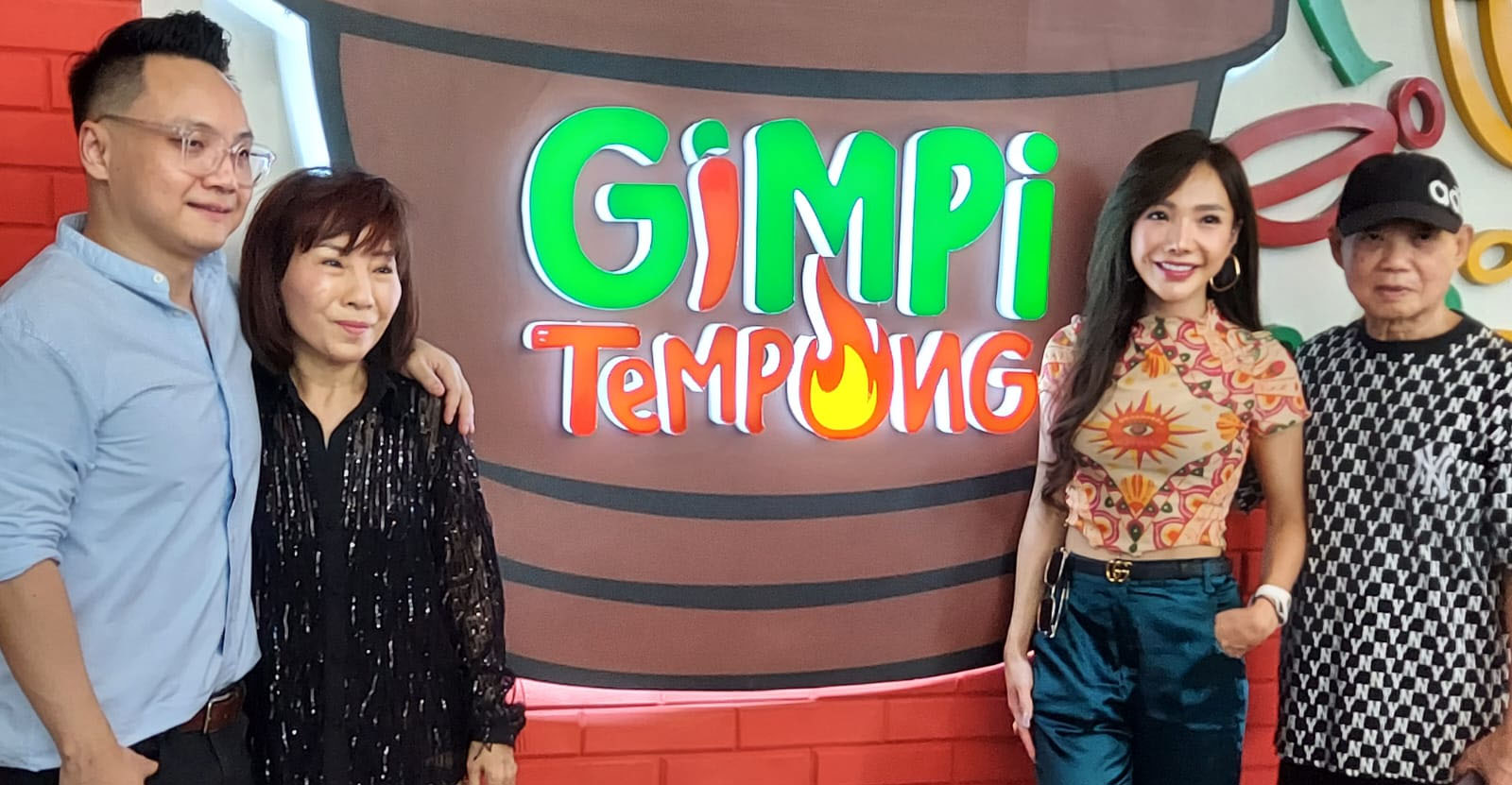 Gimpi Tempong, resto dengan andalan sambal khas dan minuman jamu 11 varian rasa Gimpi Tempong, resto dengan andalan sambal khas dan minuman jamu 11 varian rasa