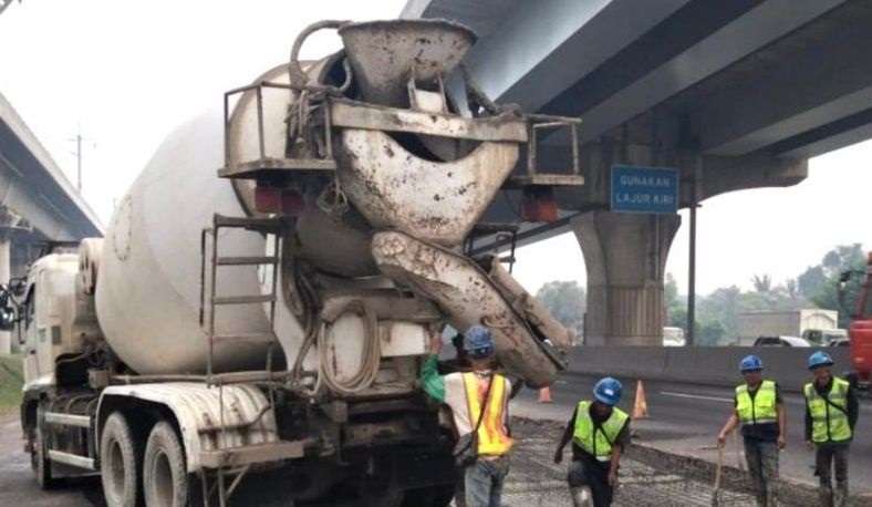 Jasamarga rekonstruksi tiga titik jalan-jembatan Tol Jakarta-Cikampek