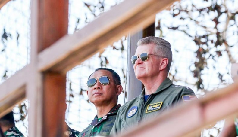 Panglima TNI tinjau langsung Latgabma SGS 2024 di Situbondo Panglima TNI tinjau langsung Latgabma SGS 2024 di Situbondo