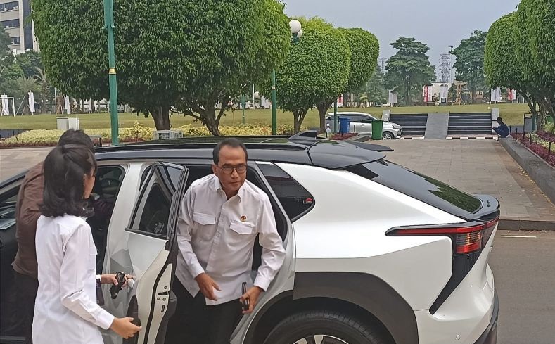 Menhub tegaskan subsidi KRL berbasis NIK masih wacana Menhub tegaskan subsidi KRL berbasis NIK masih wacana