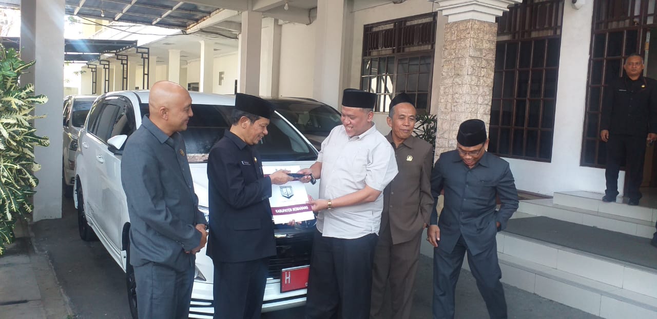 Masa jabatan selesai, DPRD Kabupaten Semarang kembalikan kendaraan dinas Masa jabatan selesai, DPRD Kabupaten Semarang kembalikan kendaraan dinas
