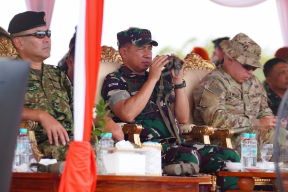 Panglima TNI tinjau pelaksanaan Latgabma Super Garuda Shield 2024 Panglima TNI tinjau pelaksanaan Latgabma Super Garuda Shield 2024