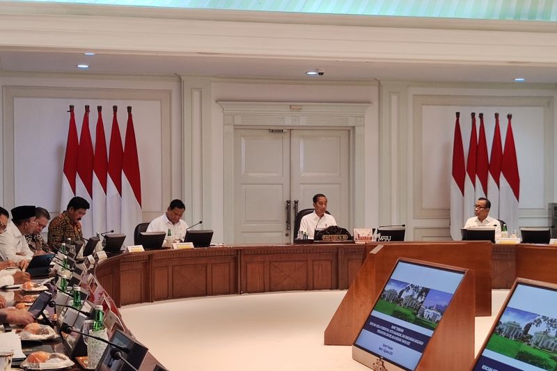Presiden Jokowi didampingi Prabowo pimpin Ratas bahas RAPBN 2025 Presiden Jokowi didampingi Prabowo pimpin Ratas bahas RAPBN 2025