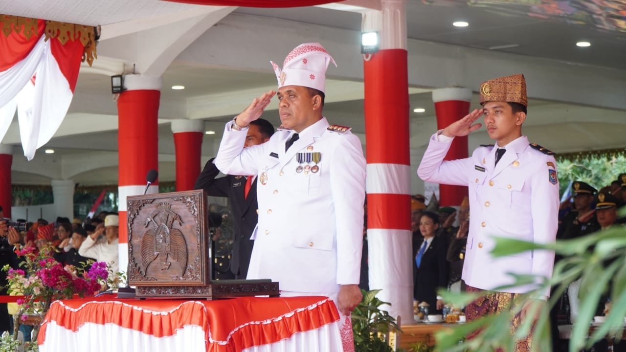 10 IKM di Langkat terima sertifikat halal gratis di momen HUT ke-79 Kemerdekaan RI 10 IKM di Langkat terima sertifikat halal gratis di momen HUT ke-79 Kemerdekaan RI