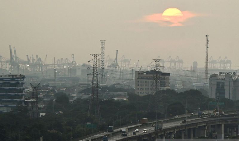 Udara Jakarta tidak sehat bagi kelompok sensitif