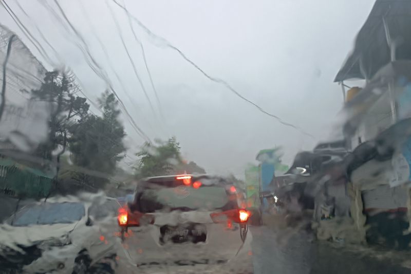 BMKG perkirakan hujan di sejumlah kota besar pada Selasa BMKG perkirakan hujan di sejumlah kota besar pada Selasa