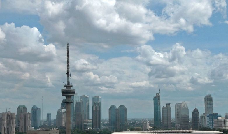 Sebagian DKI diprakirakan berawan pada Minggu pagi