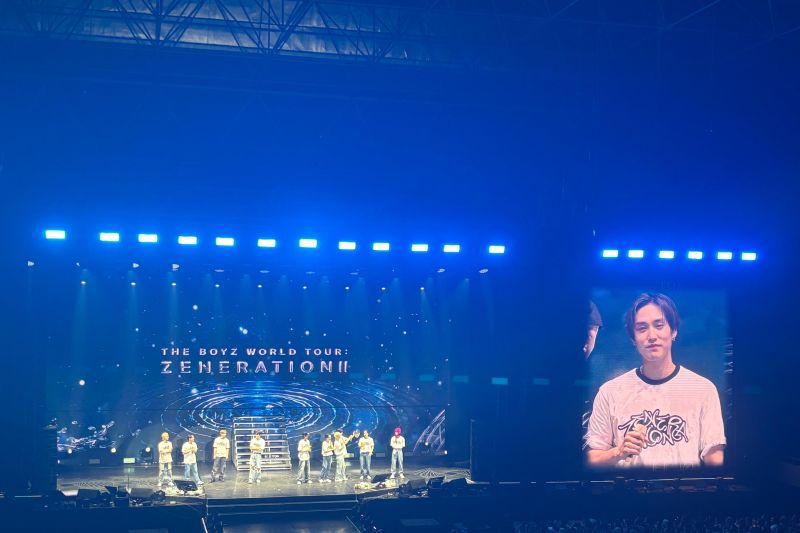Jacob THE BOYZ bawakan lagu Sialan Juicy Luicy di konser Jakarta Jacob THE BOYZ bawakan lagu Sialan Juicy Luicy di konser Jakarta