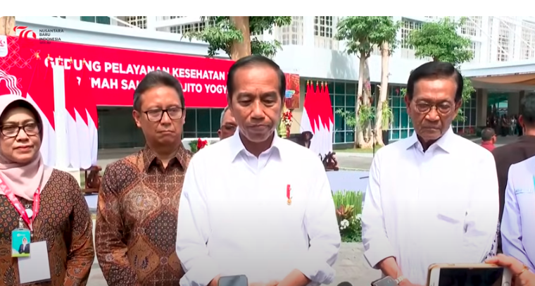 Kunjungan ke Yogyakarta, Presiden Jokowi salurkan bantuan pangan Kunjungan ke Yogyakarta, Presiden Jokowi salurkan bantuan pangan