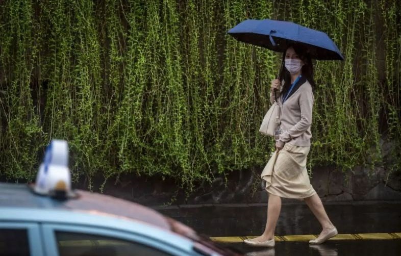 Senin sore seluruh wilayah Jakarta diperkirakan akan diguyur hujan