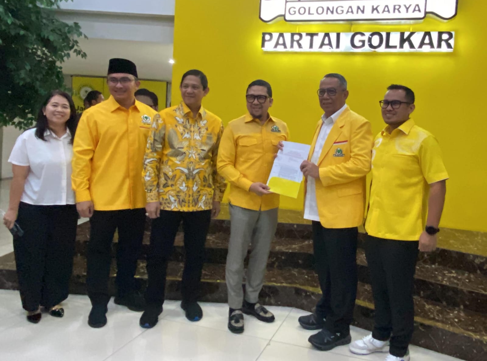 DPP Partai Golkar resmi usung petahana Benyamin-Pilar maju di Pilwalkot Tangsel 2024 DPP Partai Golkar resmi usung petahana Benyamin-Pilar maju di Pilwalkot Tangsel 2024