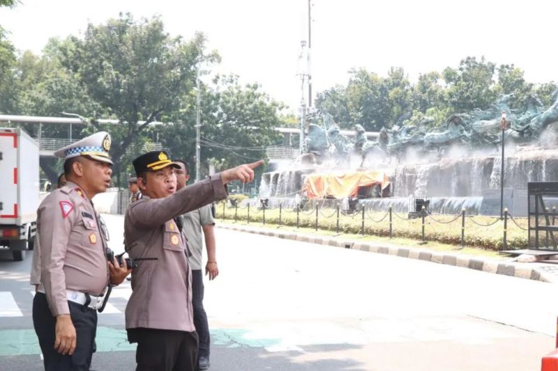 Polisi kerahkan 747 personel kawal kirab bendera dari Istana ke Halim Polisi kerahkan 747 personel kawal kirab bendera dari Istana ke Halim