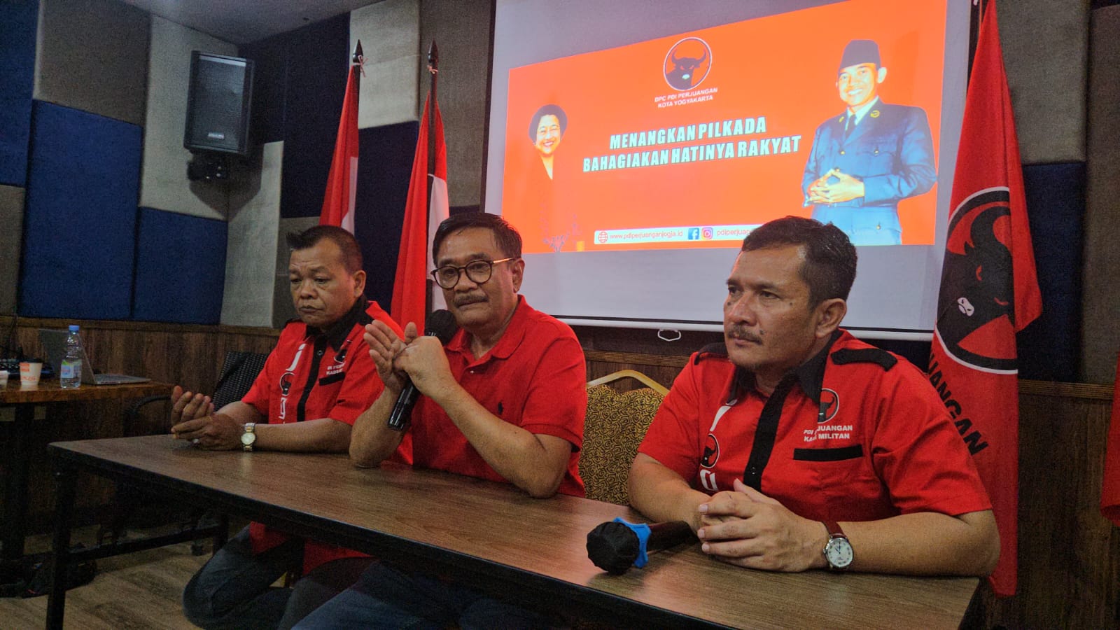 PDIP usung dokter Hasto Wardoyo dan Wawan Harmawan di Pilkada Yogyakarta PDIP usung dokter Hasto Wardoyo dan Wawan Harmawan di Pilkada Yogyakarta