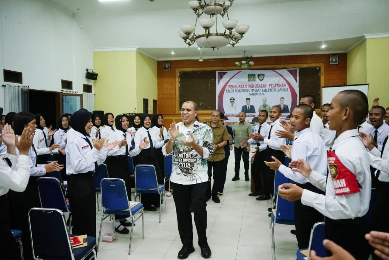 Pj Bupati Langkat bekali calon Paskibra dengan prinsip LMTI Pj Bupati Langkat bekali calon Paskibra dengan prinsip LMTI