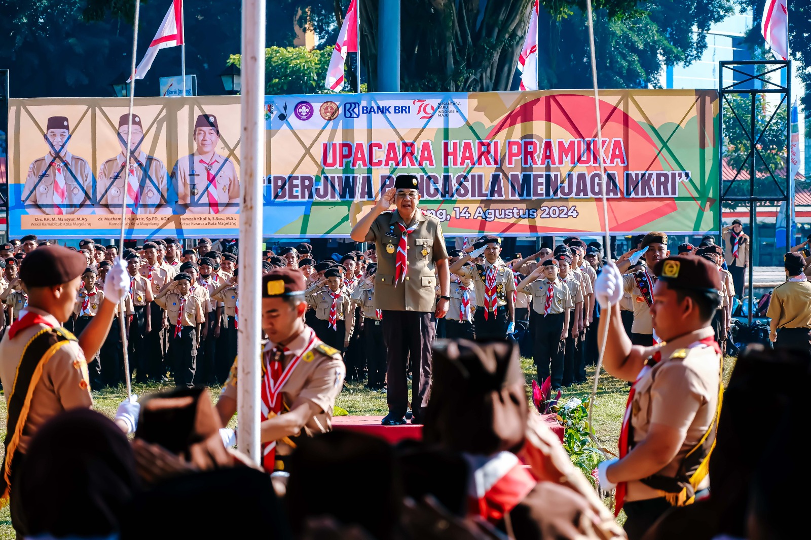 Upacara peringatan Hari Pramuka ke-63 digelar di Alun-alun Kota Magelang Upacara peringatan Hari Pramuka ke-63 digelar di Alun-alun Kota Magelang
