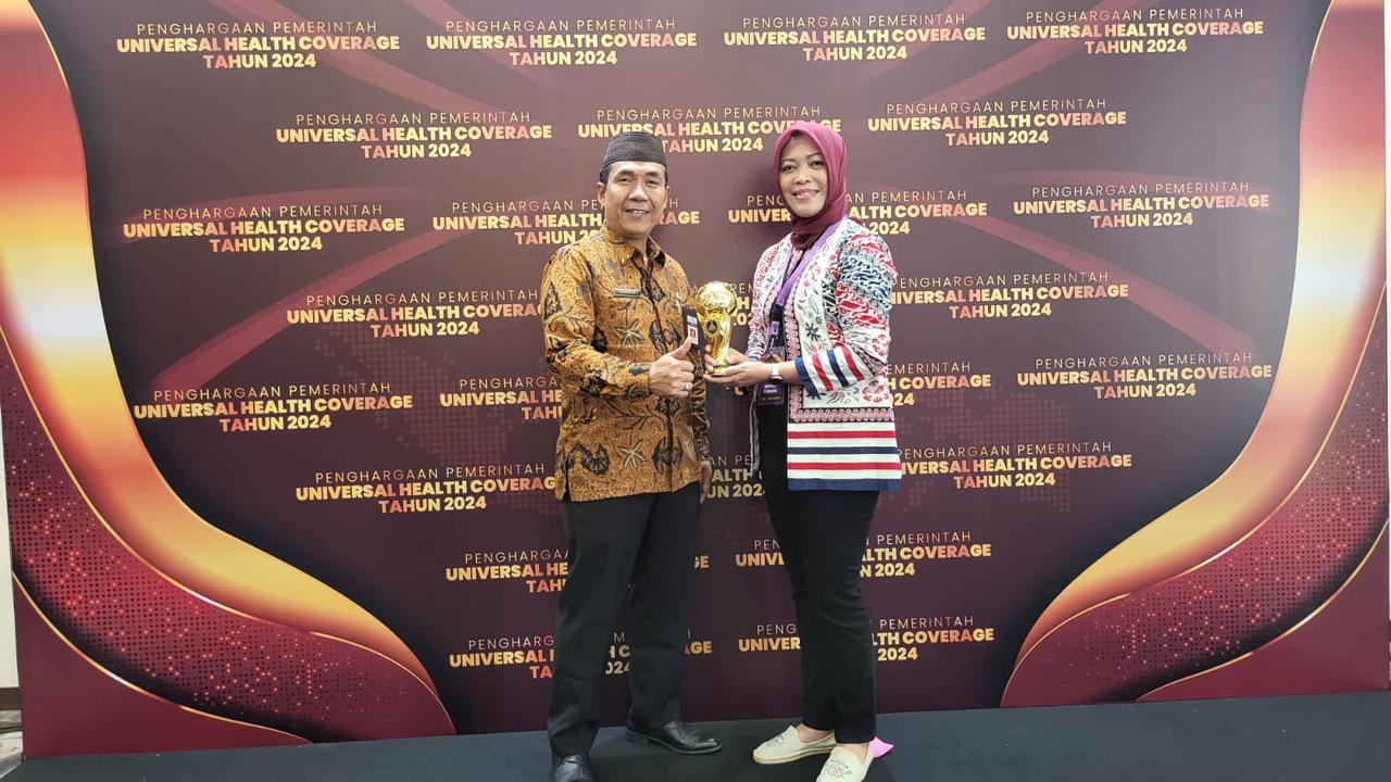 Seluruh warga terlindungi JKN, Kota Magelang sabet UHC Award 2024 Seluruh warga terlindungi JKN, Kota Magelang sabet UHC Award 2024