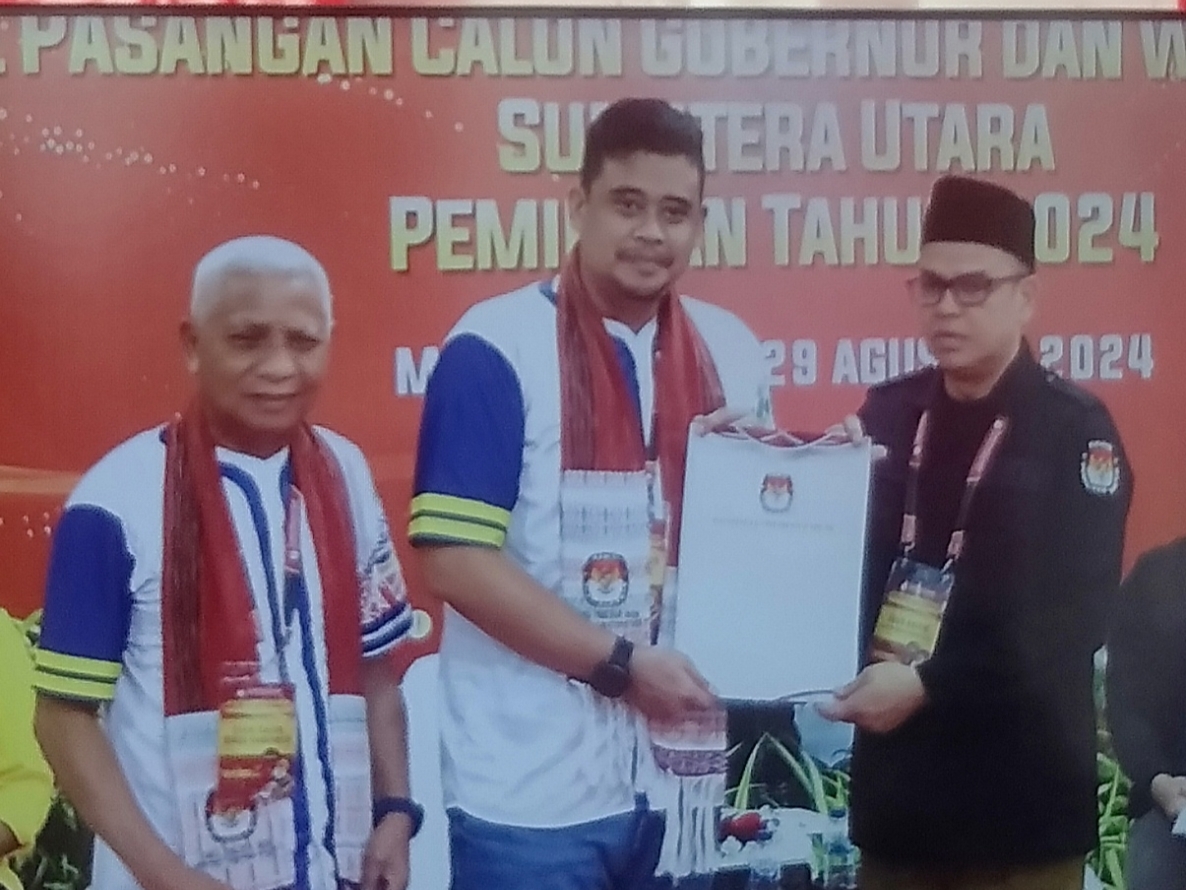 Paslon Bobby - Surya pendaftar pertama Pilkada Sumut Paslon Bobby - Surya pendaftar pertama Pilkada Sumut