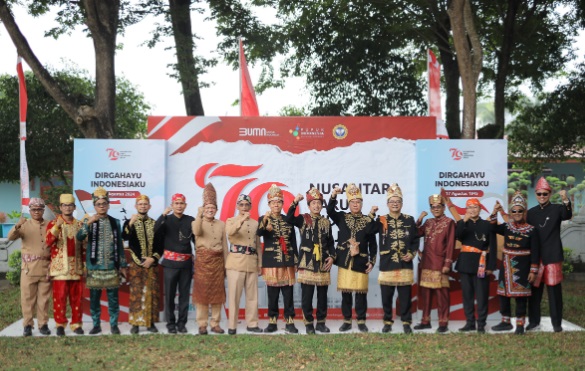 PT PIM rayakan HUT ke-79 Kemerdekaan RI dengan pakaian adat nusantara PT PIM rayakan HUT ke-79 Kemerdekaan RI dengan pakaian adat nusantara